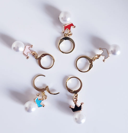 Pearl Crown Stitch Markers