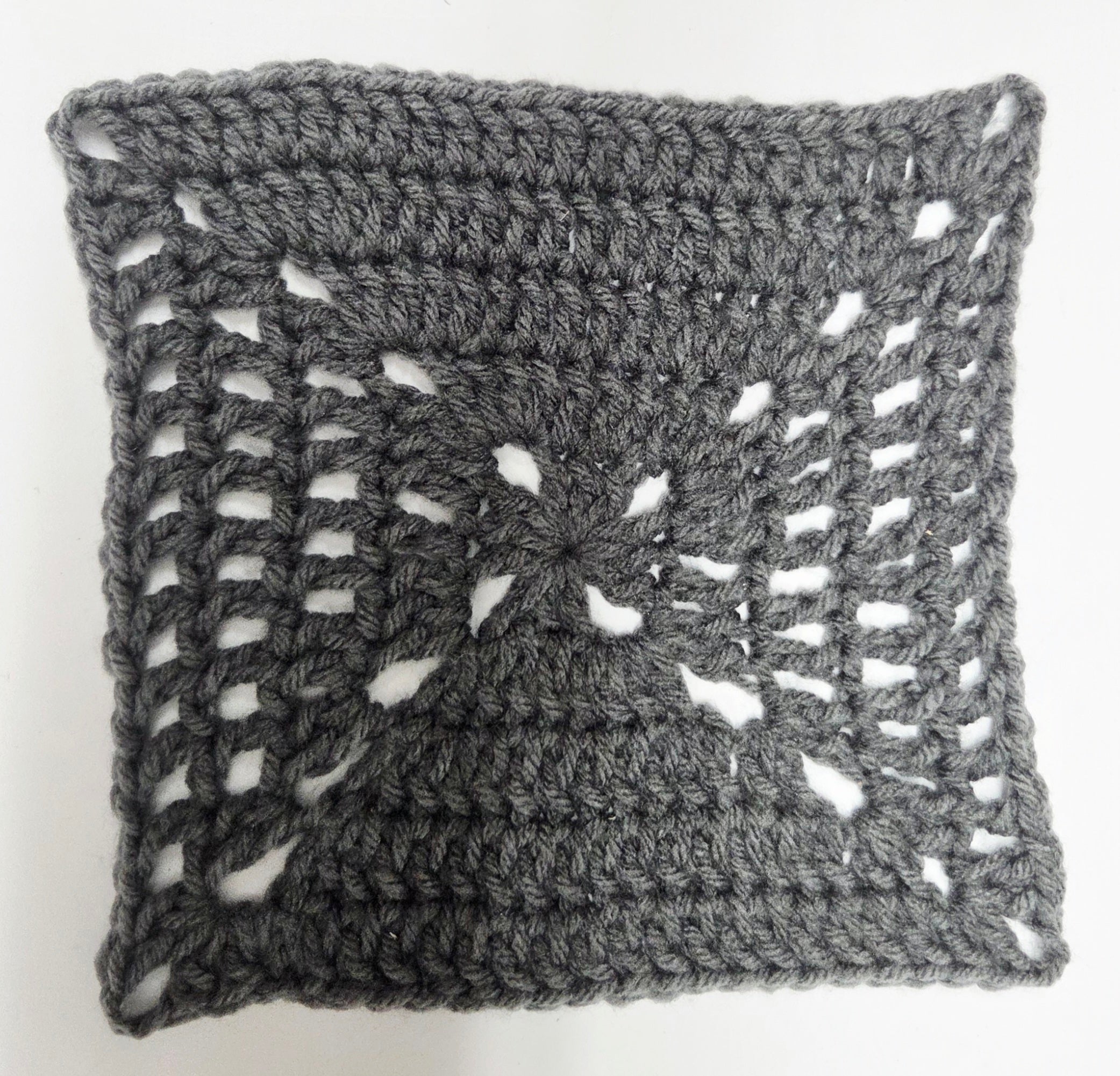 Day 18 - Down Granny Square Laine - Filet Mesh 2 Square