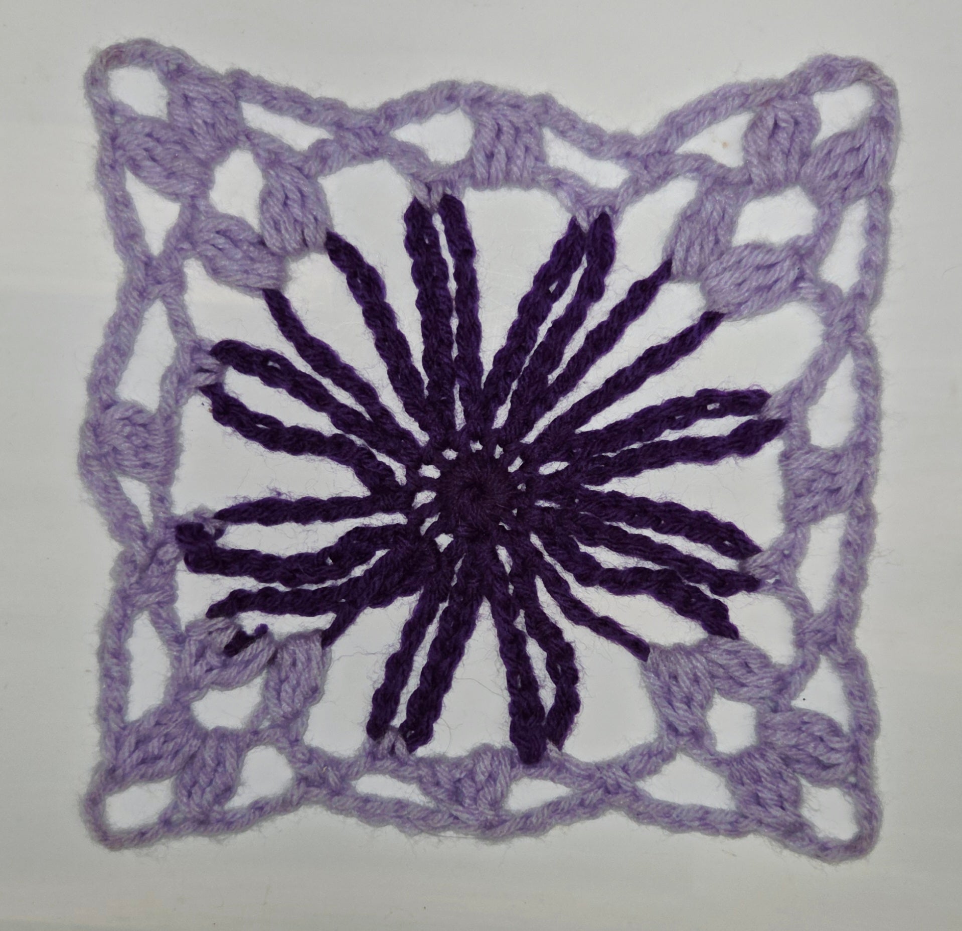 Day 28 - Down Granny Square Laine - Cone Flower Square