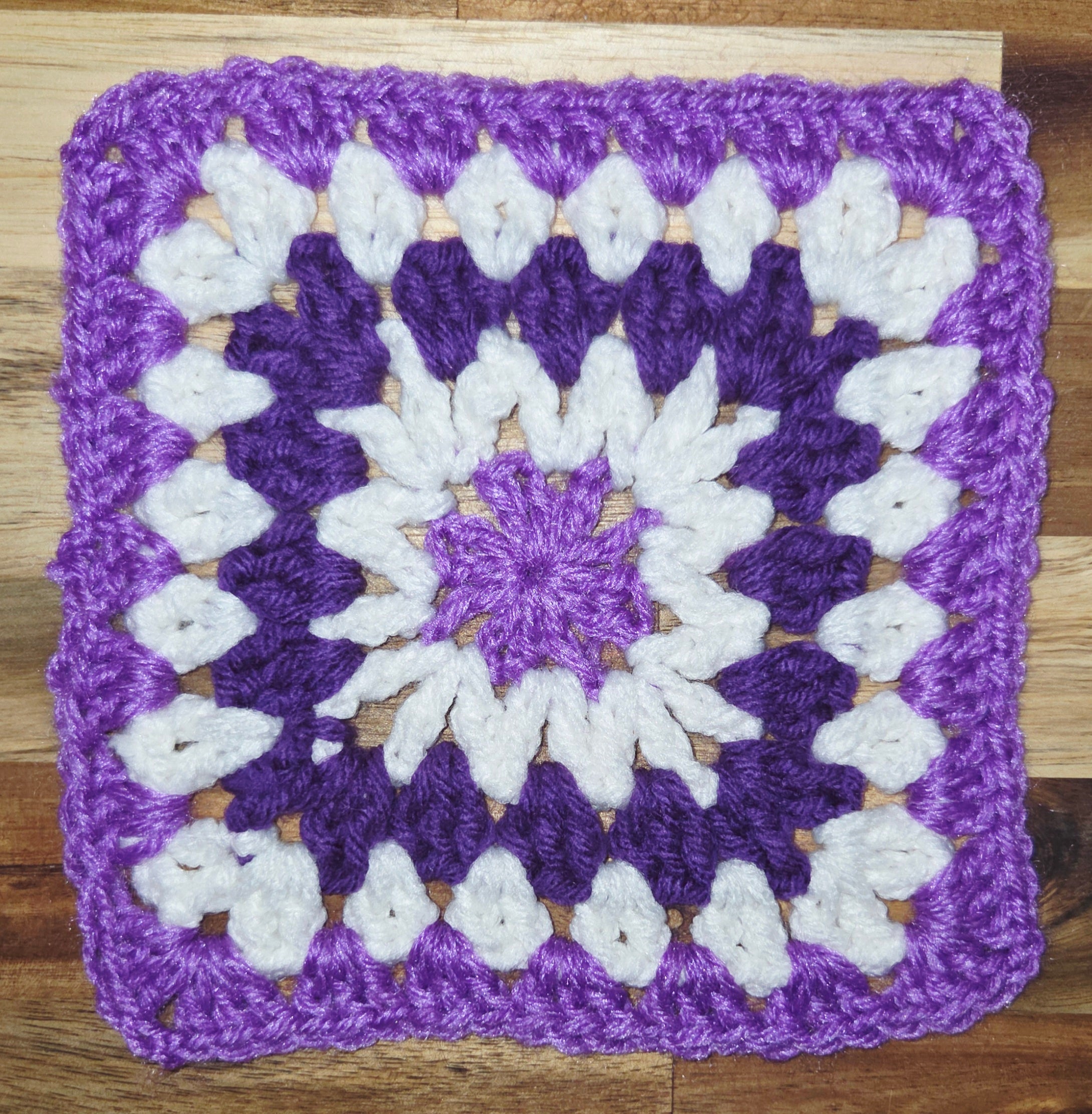 Day 39 - Down Granny Square Laine - Solstice Square