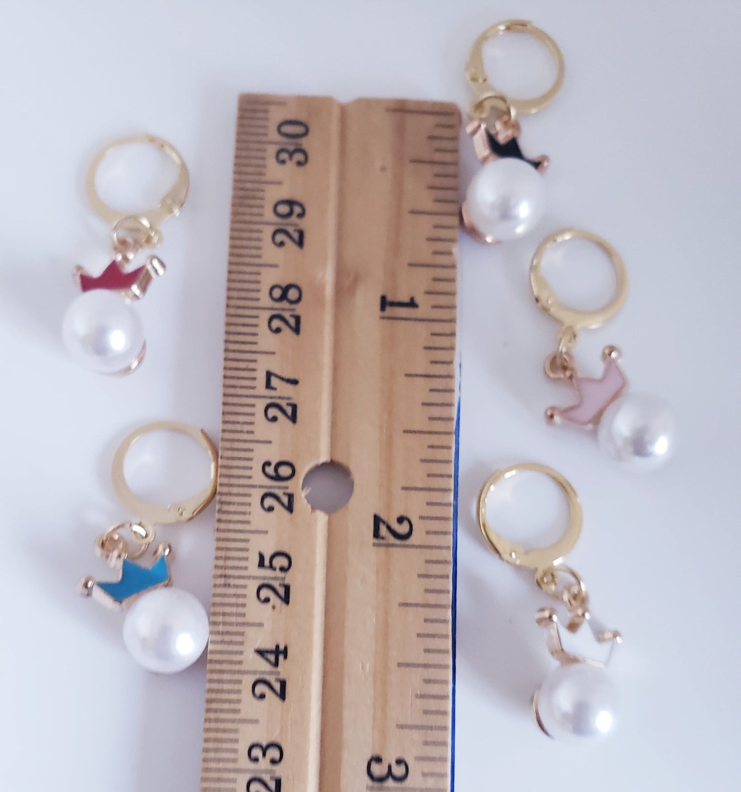 Pearl Crown Stitch Markers