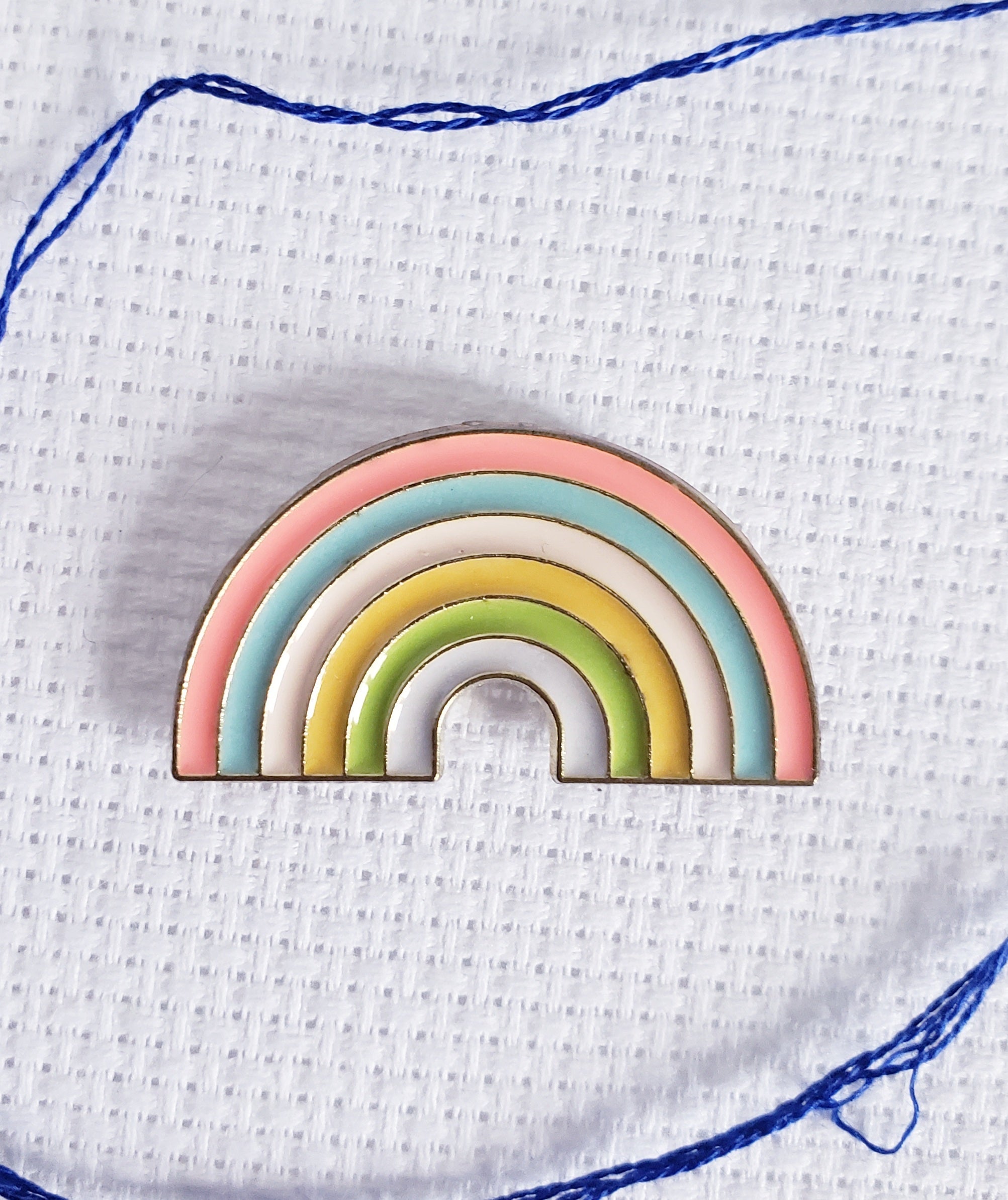 Rainbow Pastel Colors Enamel Magnetic Needle Minder