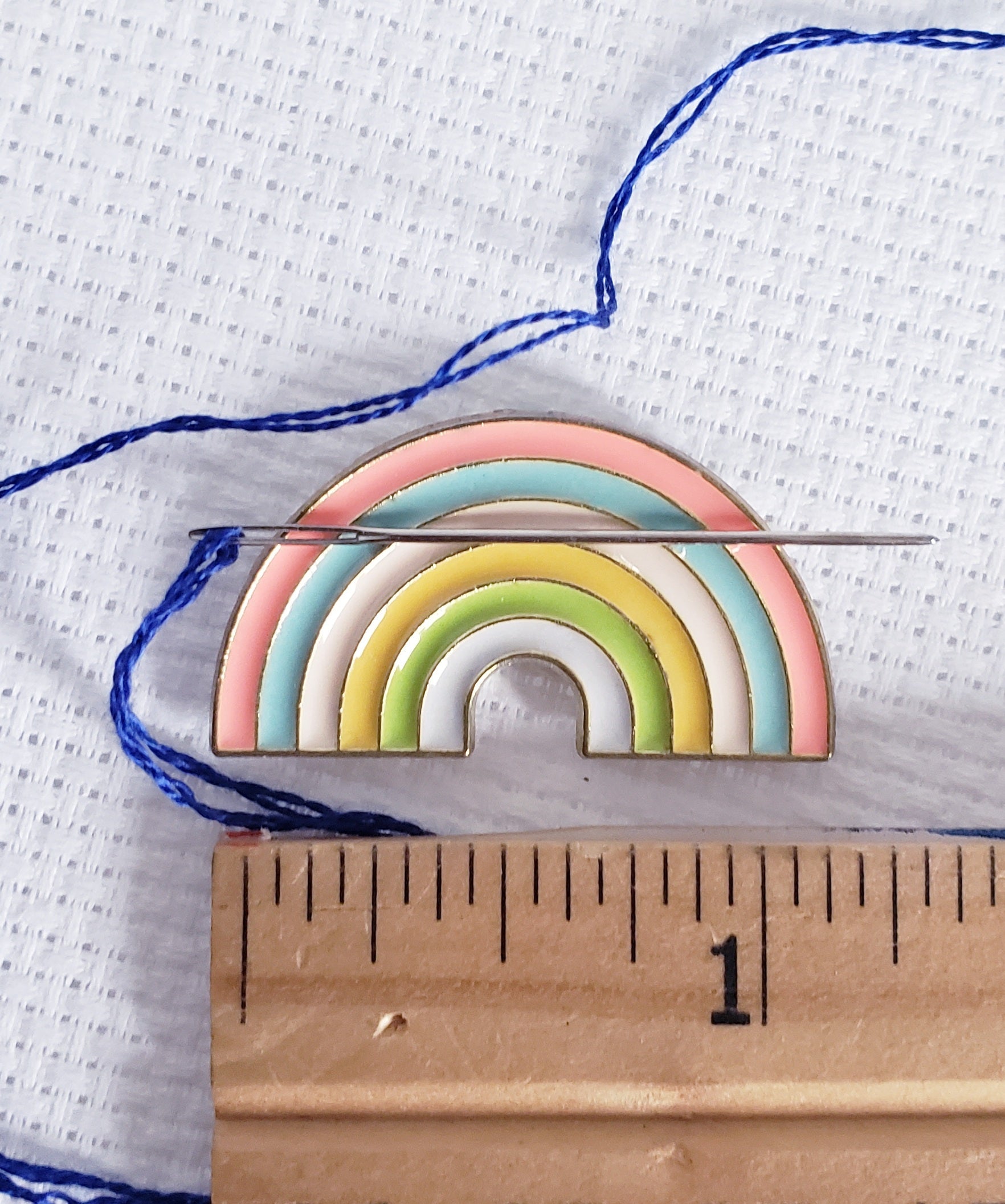Rainbow Pastel Colors Enamel Magnetic Needle Minder