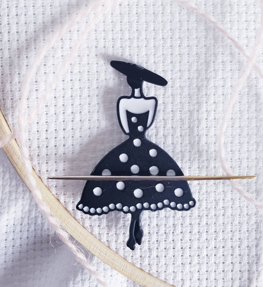 Elegant Lady Enamel Magnetic Needle Minder