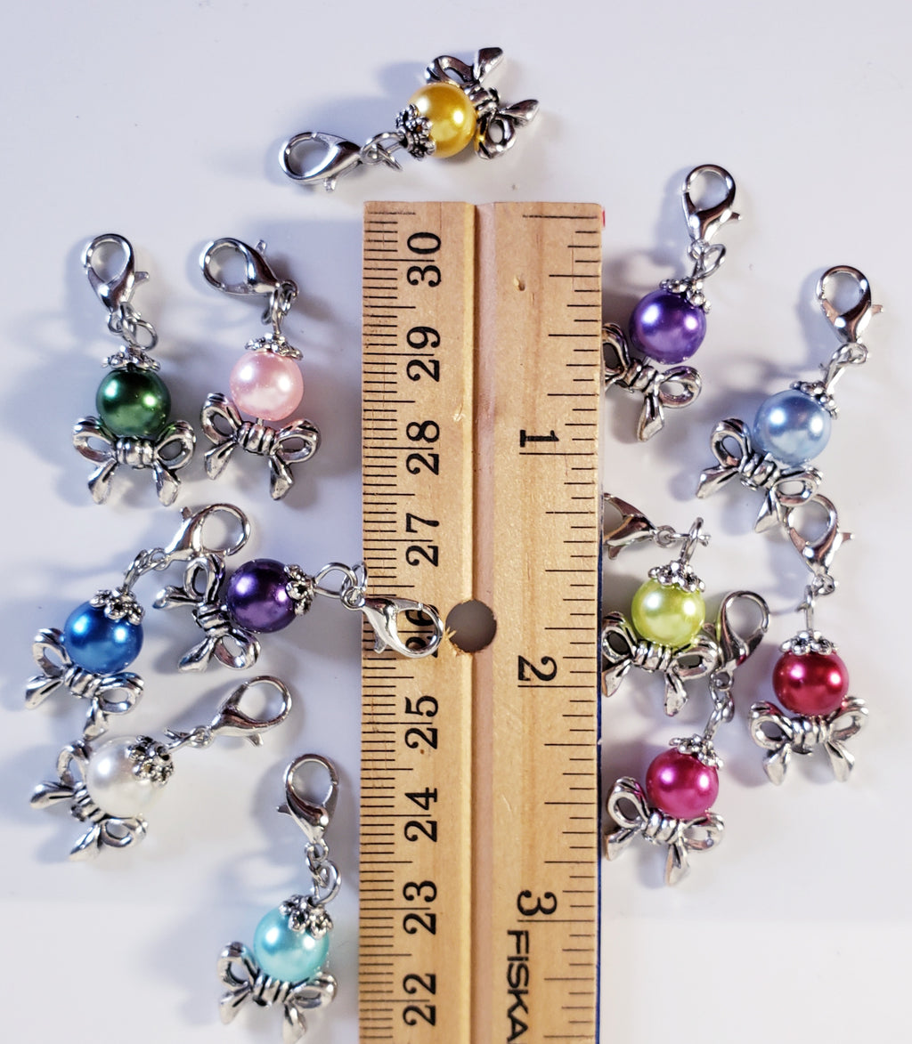 Pearl Bow Stitch Markers