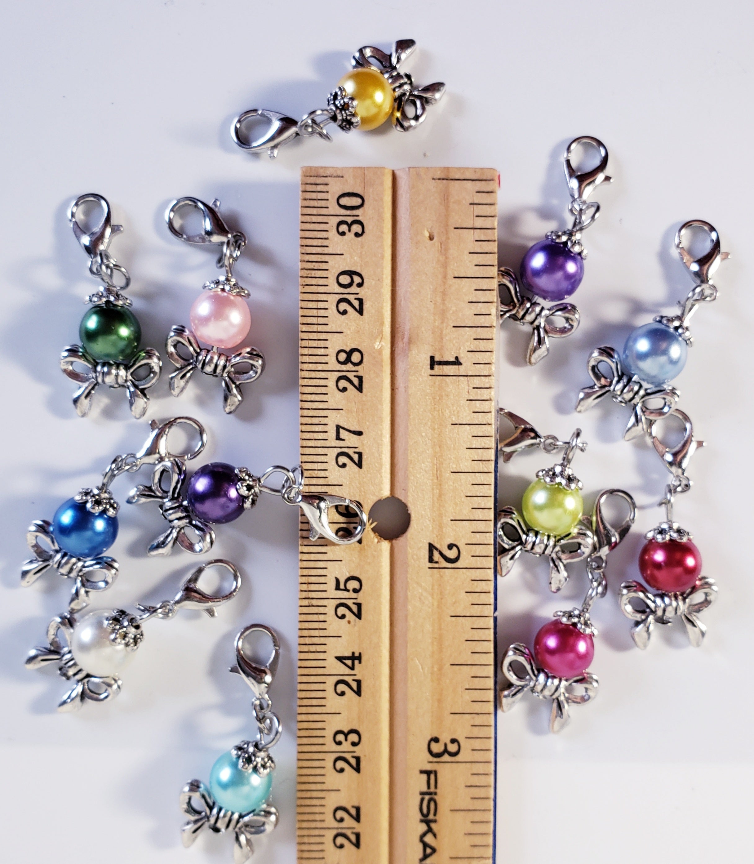 Pearl Bow Stitch Markers