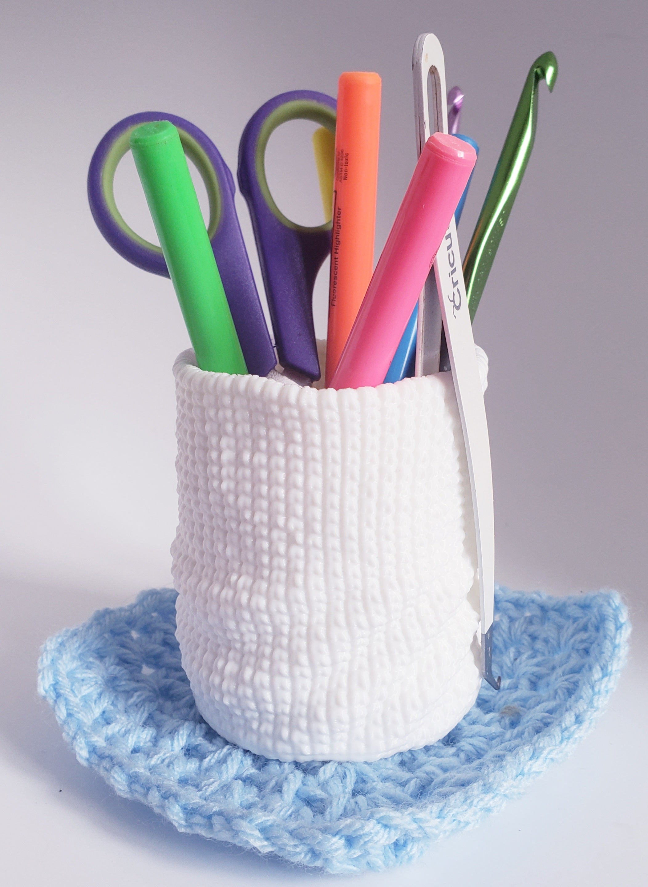Knitted Slouch Pot Organizer