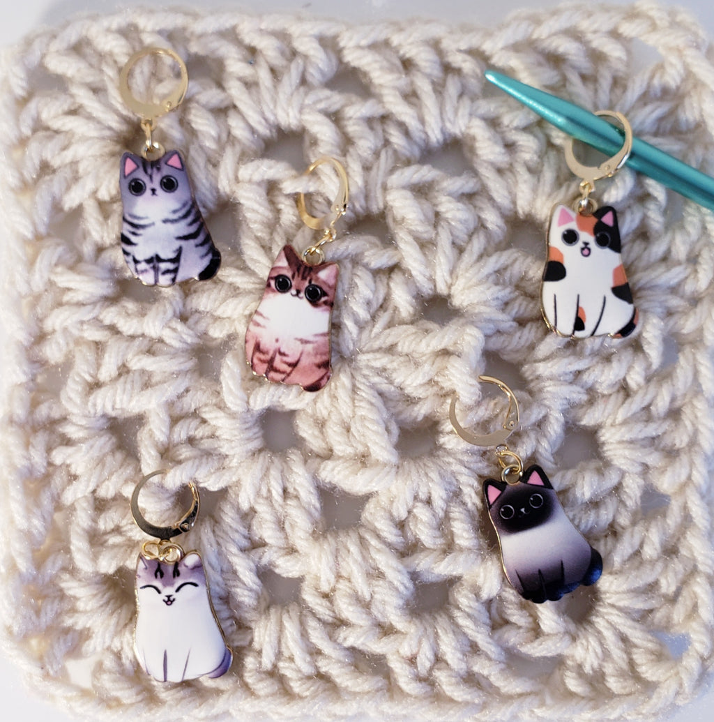Cat Sitting Pretty Stitch Markers