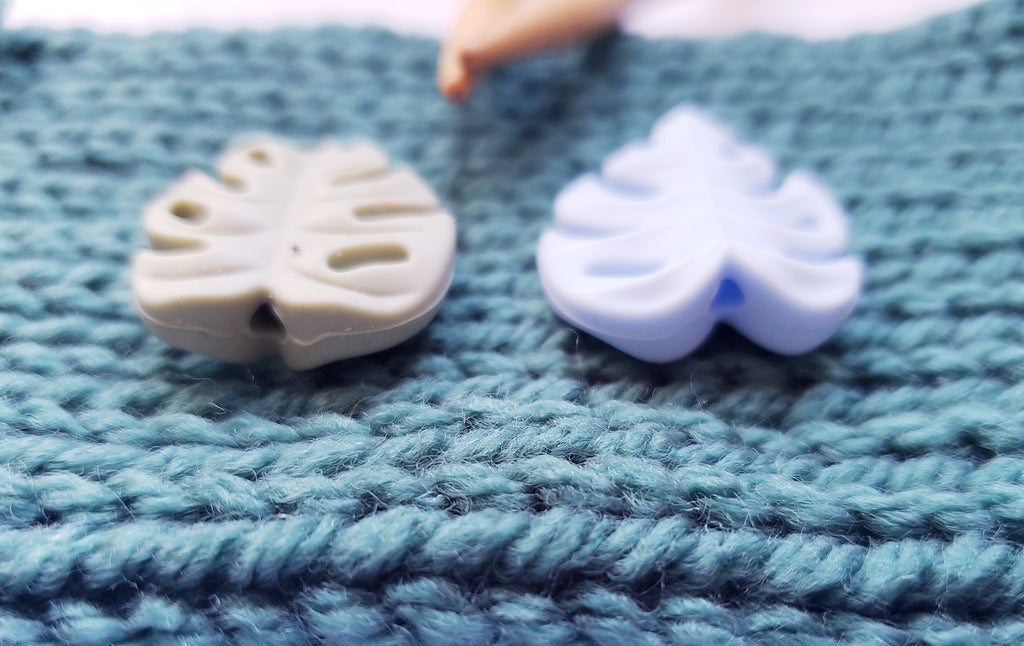 Monstera Leaf Knitting Needle Point Protectors