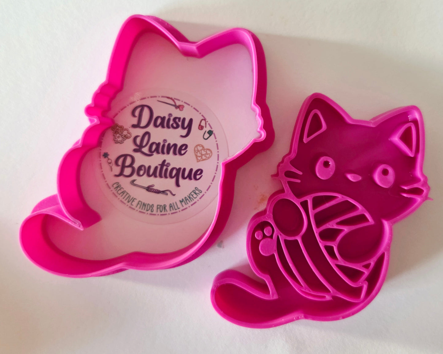 Cat with Yarn Ball  Cookie Cutter & Stamp Set - Dough Biscuit Cutters 3D Printed