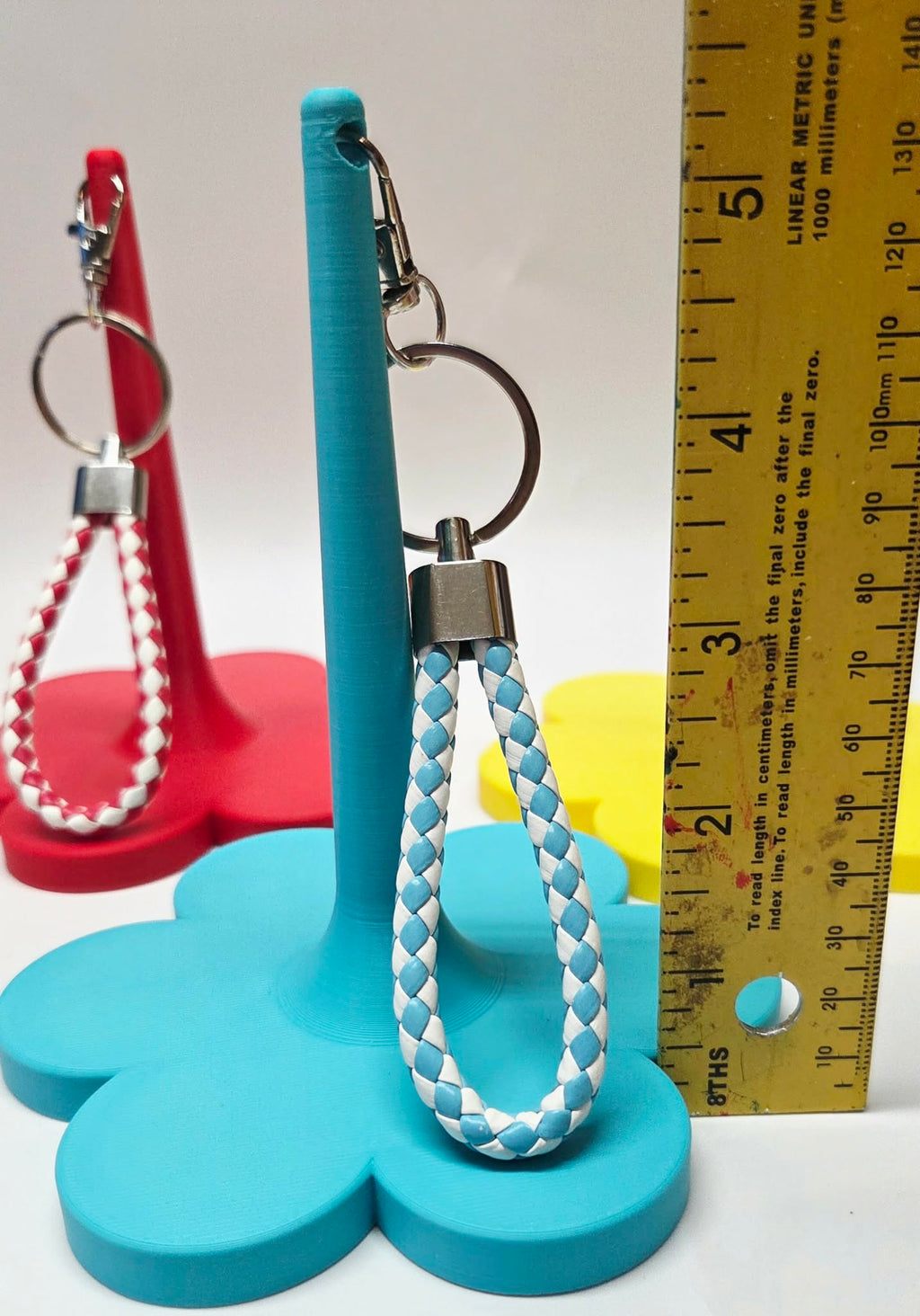 Flower Portable Yarn Spinning Holder, Travel Wrist Hanging Yarn Cake Dispenser, Gift for Crocheter