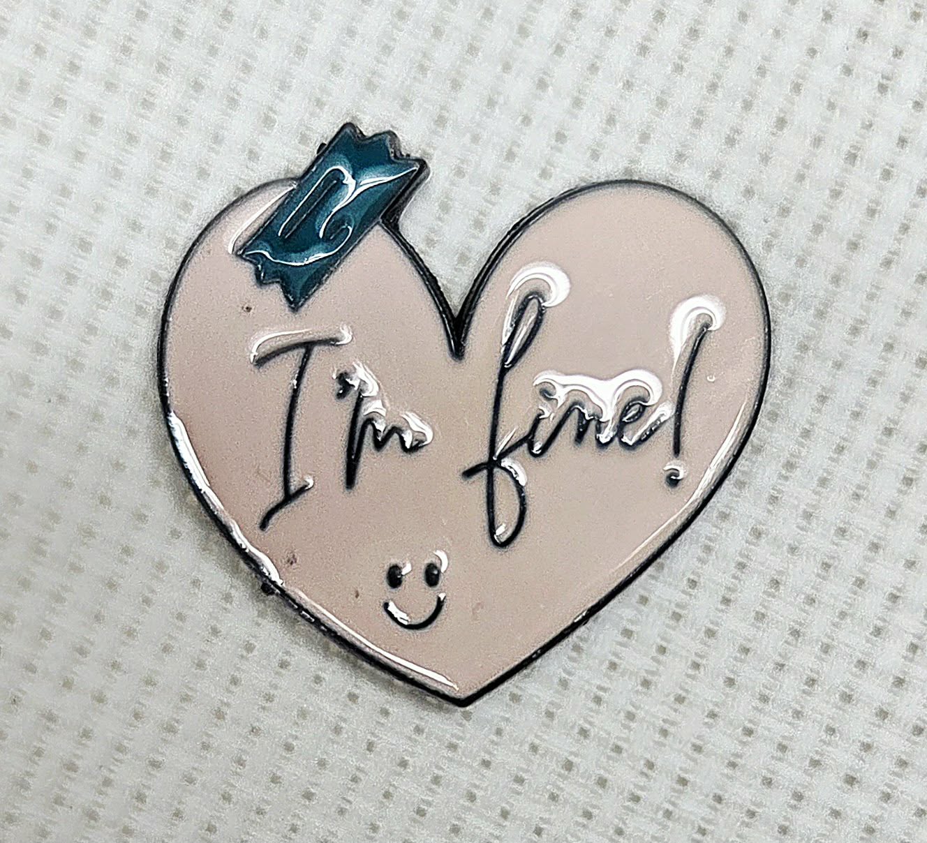 I'm Fine Heart Enamel Magnetic Needle Minder / Needle Keeper