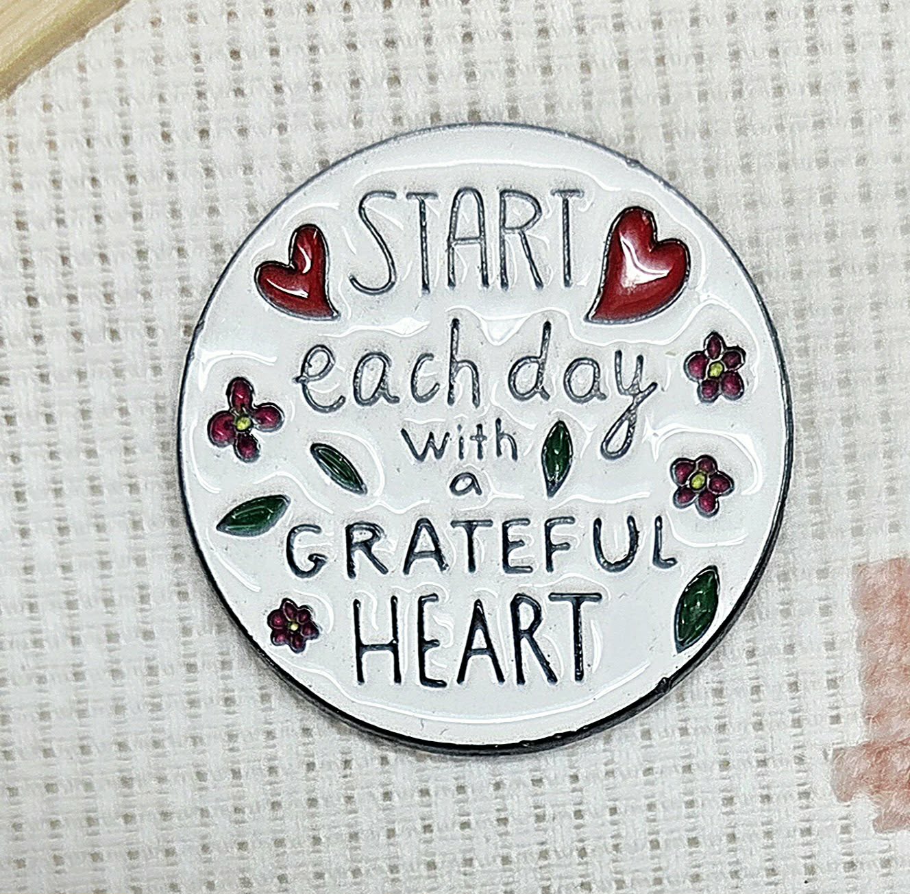 Start Each Day With A Grateful Heart Enamel Magnetic Needle Minder / Needle Keeper
