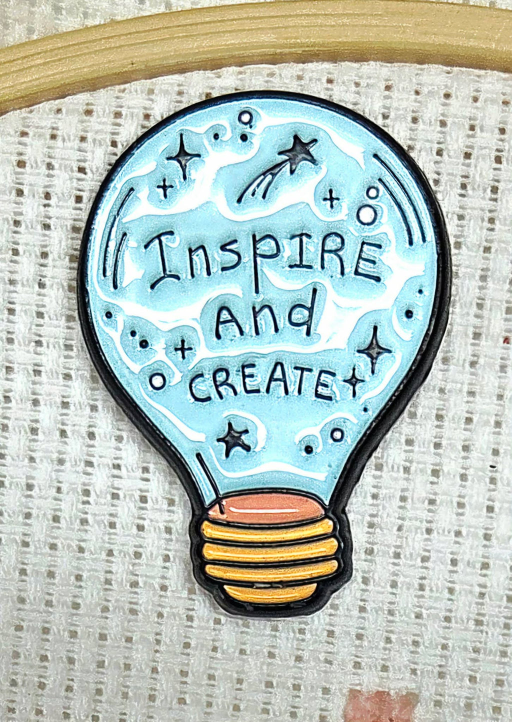 Inspire and Create Lightbulb Enamel Magnetic Needle Minder / Needle Keeper