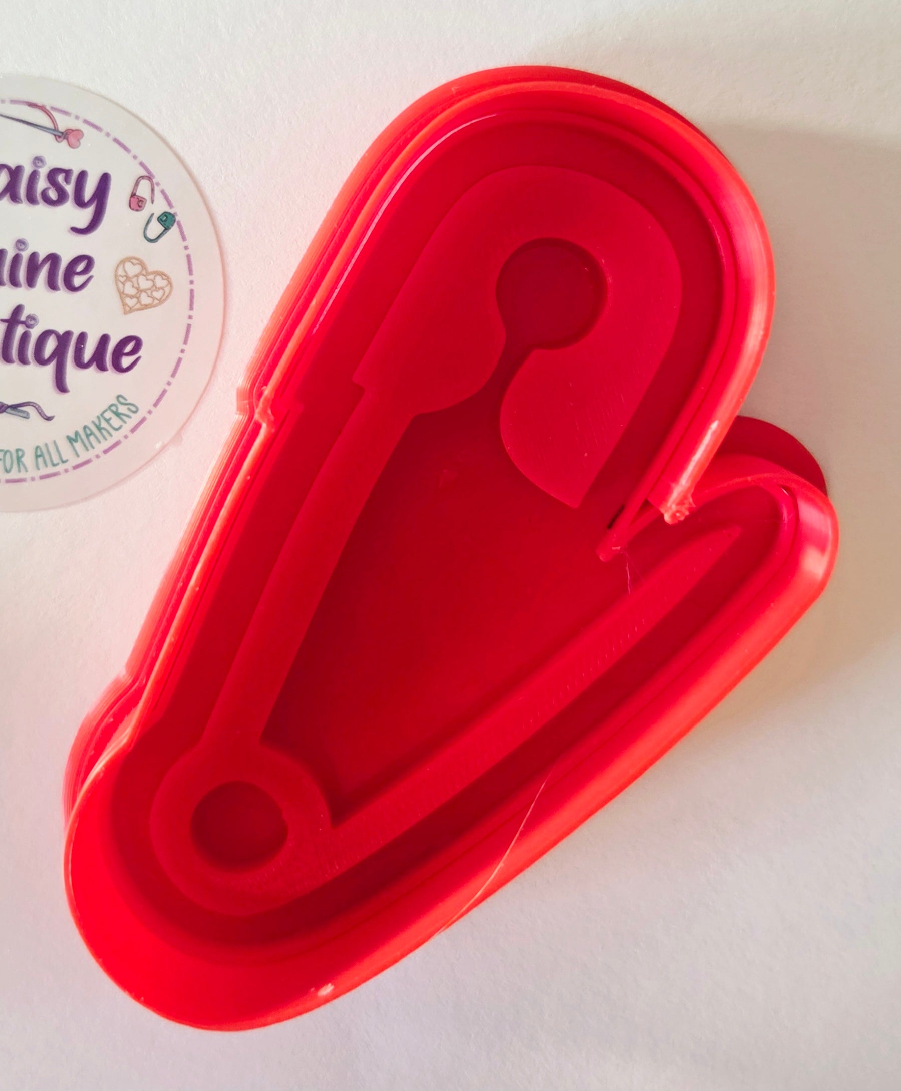 Safety Pin Open Cookie Cutter & Stamp Set