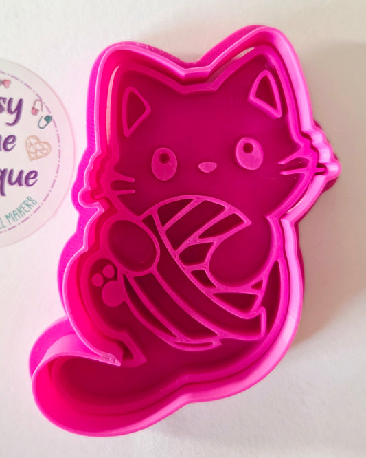 Cat with Yarn Ball  Cookie Cutter & Stamp Set