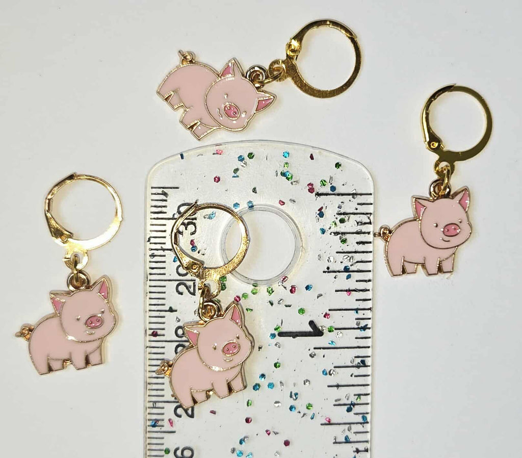 Pig Stitch Markers / Progress Keepers for Amigurumi, Crochet & Knitting - Set of 4