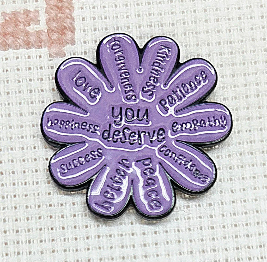 You Deserve ... Daisy Flower Enamel Magnetic Needle Minder / Needle Keeper