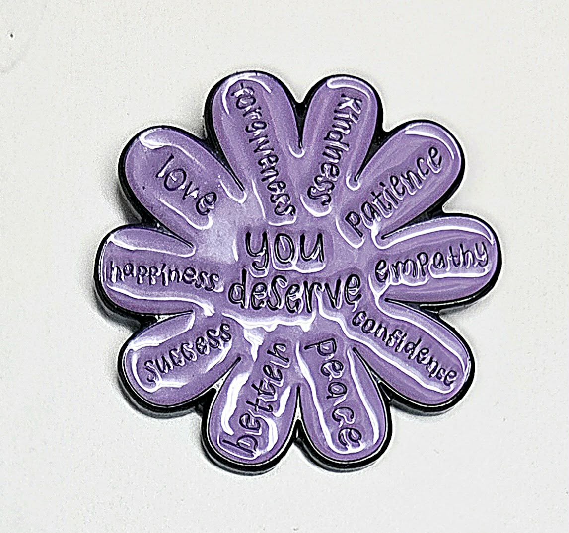 You Deserve ... Daisy Flower Enamel Magnetic Needle Minder / Needle Keeper